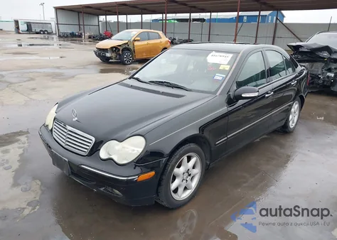 2003 Mercedes-Benz C 240 from USA, damaged, VIN WDBRF61J93E013920